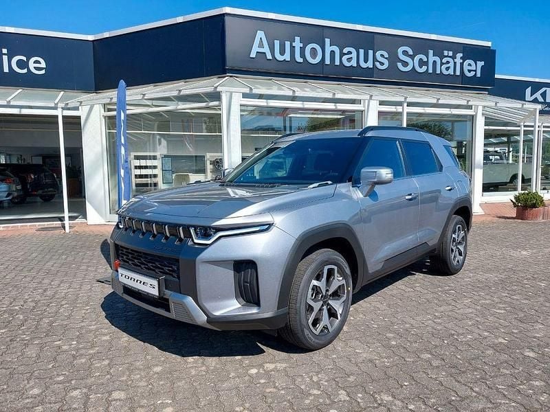 Grau Neu 2025 Ssangyong (KGM) Torres SUV | 31.400 € - Bild 1/4