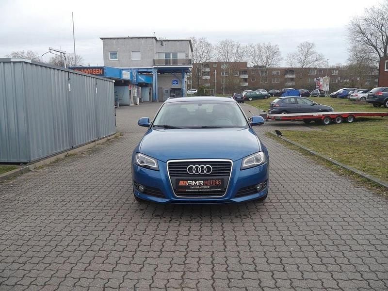 Gebraucht Audi A3 Ambiente 125 PS (91 kW) 2009 Blau Kleinwagen
