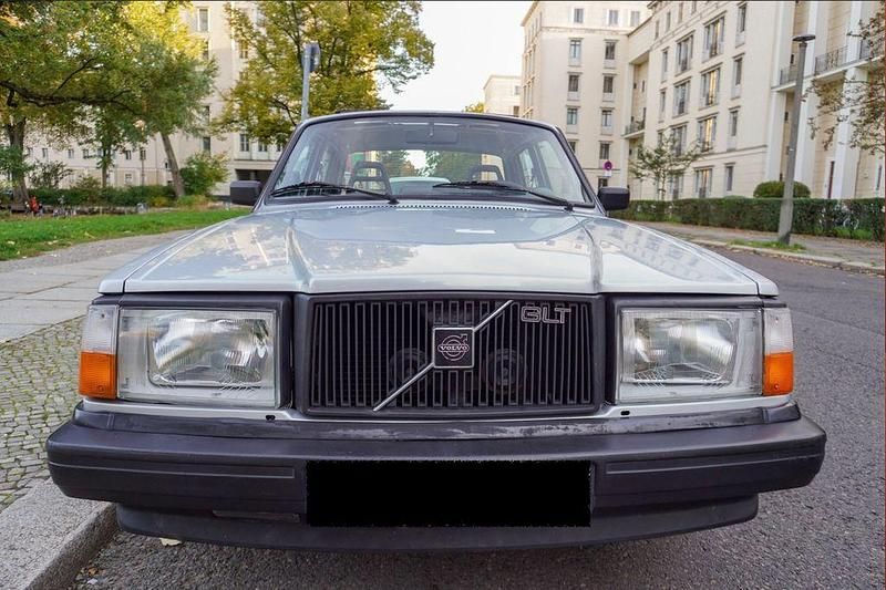 Gebraucht Volvo 244 131 PS (96 kW) 1983 Silber Limousine