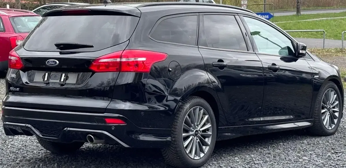 Gebraucht Ford Focus ST-Line 150 PS (110 kW) 2018 Schwarz Kombi