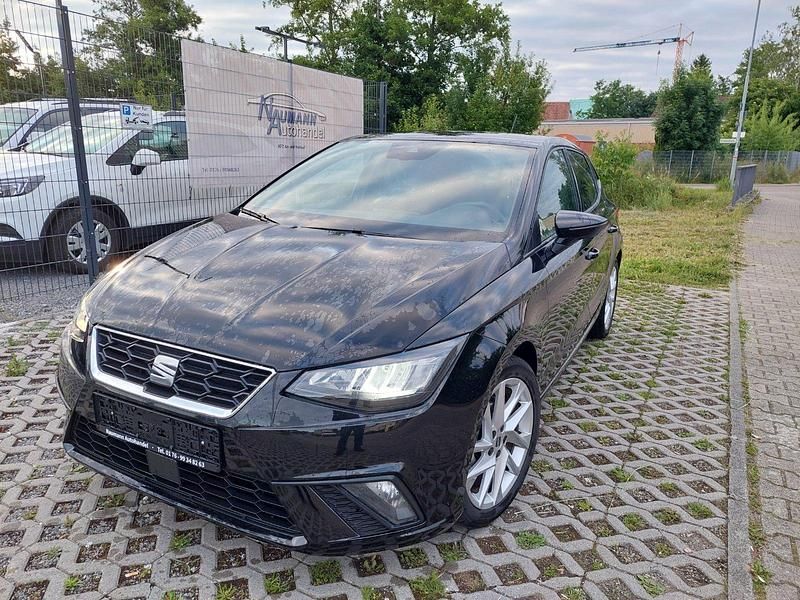 Schwarz Gebraucht 2024 Seat Ibiza FR Limousine | 17.590 € (Guter Preis) - Bild 1/4