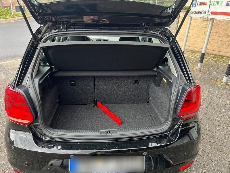 Gebraucht VW Polo Trendline 75 PS (55 kW) 2017 Schwarz Kleinwagen