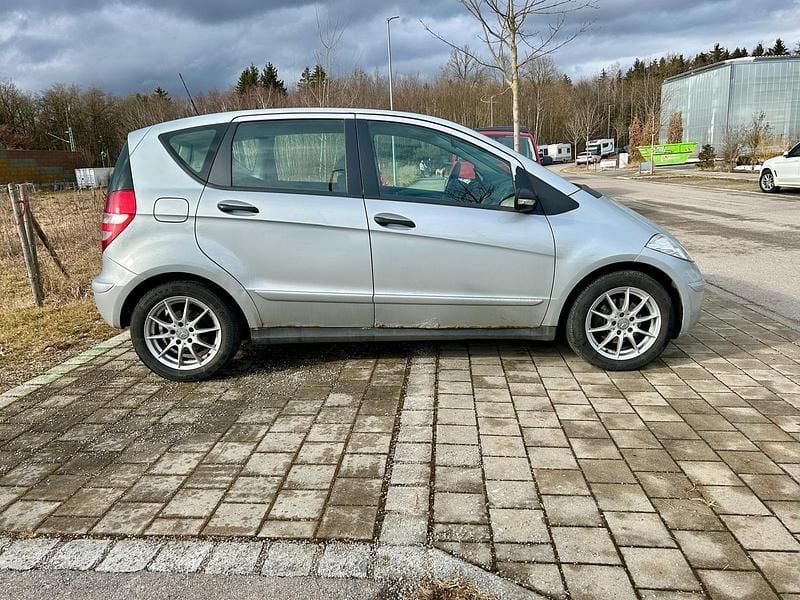 Gebraucht Mercedes A150 95 PS (69 kW) 2005 Silber Kleinwagen