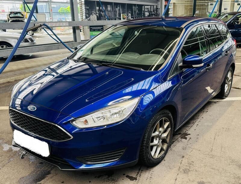 Blau Gebraucht 2017 Ford Focus Kombi | 5.999 € (Superpreis) - Bild 1/4