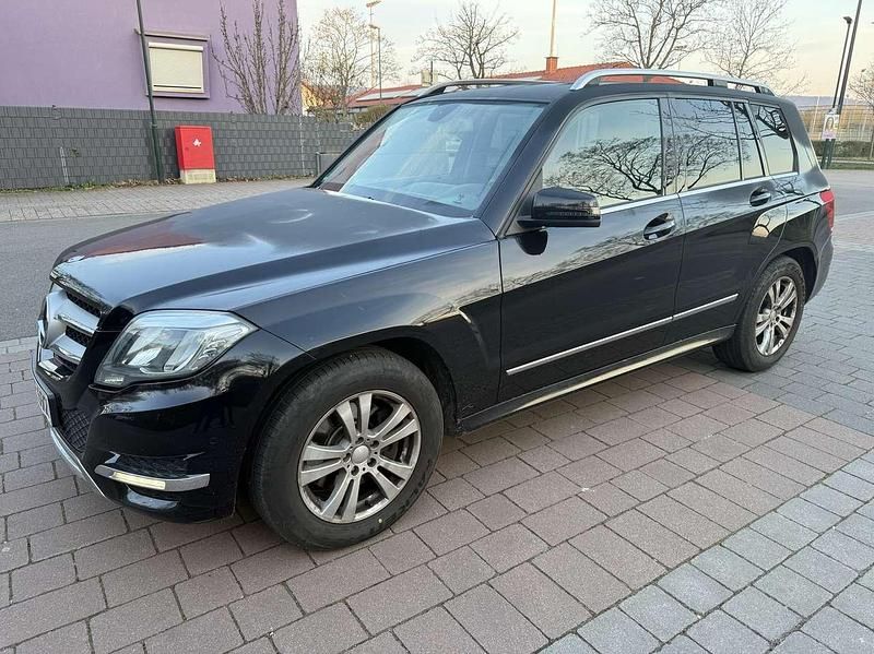 Gebraucht Mercedes GLK220 170 PS (125 kW) 2012 Obsidianschwarz  metalliclack SUV