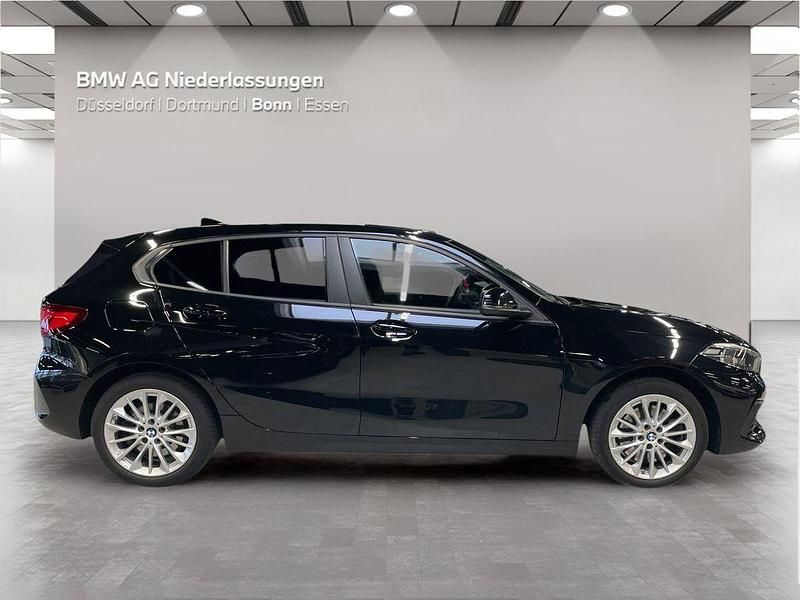 Gebraucht BMW 120 Advantage 190 PS (139 kW) 2022 Schwarz Kleinwagen