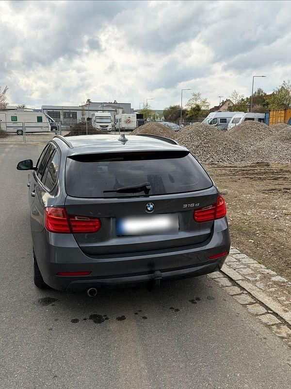 Gebraucht BMW 316 116 PS (85 kW) 2013 Grau Kombi