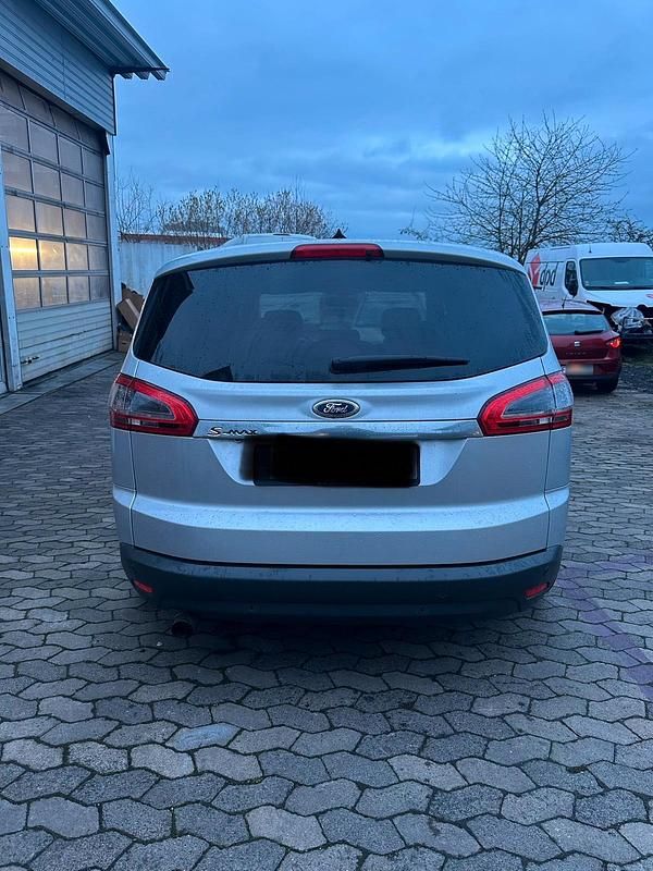Gebraucht Ford S-MAX S 185 PS (136 kW) 2013 Silber Van / Kleinbus