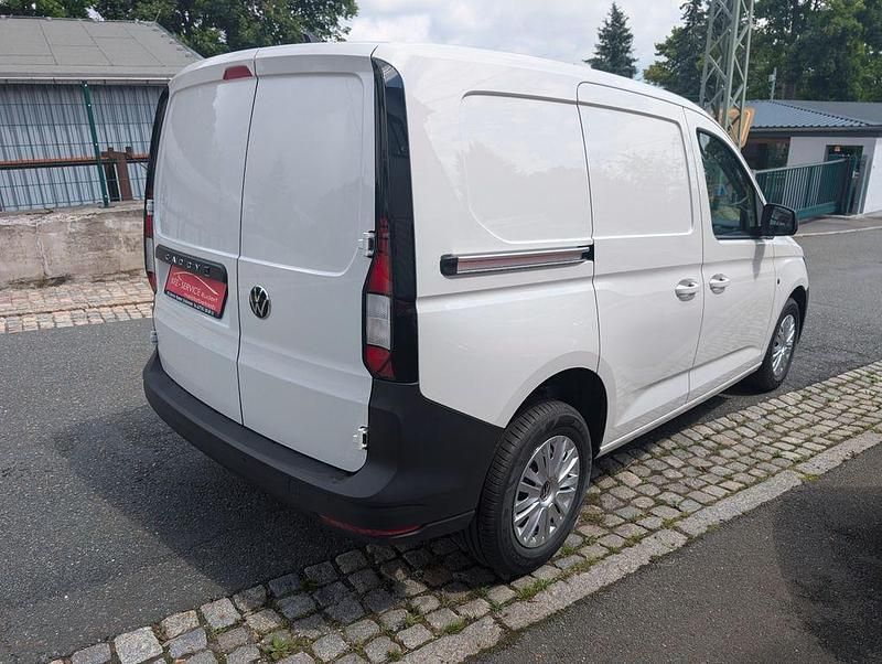 Neu VW Caddy Business 75 PS (55 kW) 2025 Weiß Van / Kleinbus