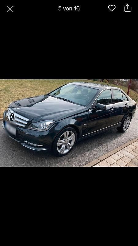 Schwarz Gebraucht 2012 Mercedes C250 Avantgarde Limousine | 11.700 € (Guter Preis) - Bild 1/4