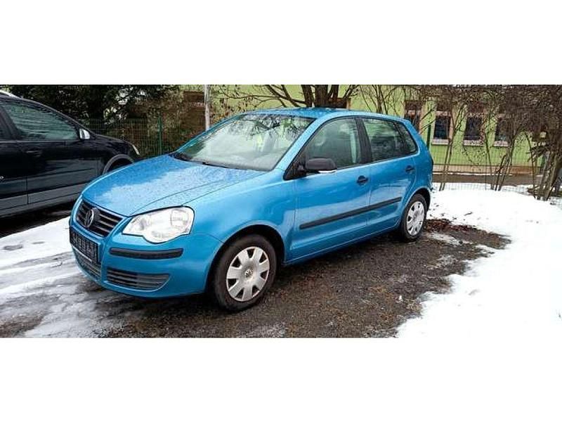 Blau (metallic) Gebraucht 2006 VW Polo Trendline Limousine | 1.100 € (Fairer Preis) - Bild 1/3