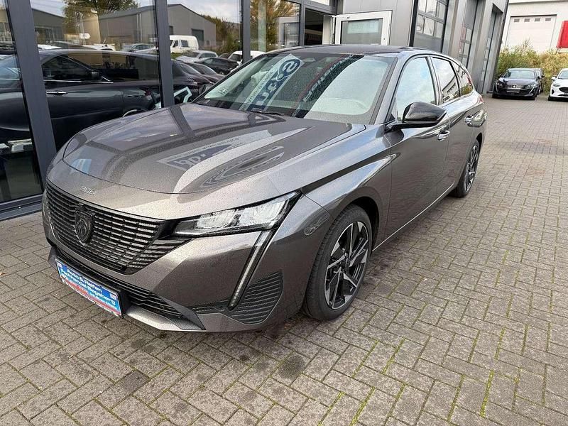 Gebraucht Peugeot 308 SW Allure 131 PS (96 kW) 2022 Grau Kombi