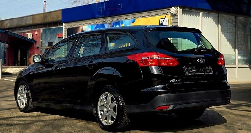 Gebraucht Ford Focus Business Edition 120 PS (88 kW) 2015 Schwarz Kombi