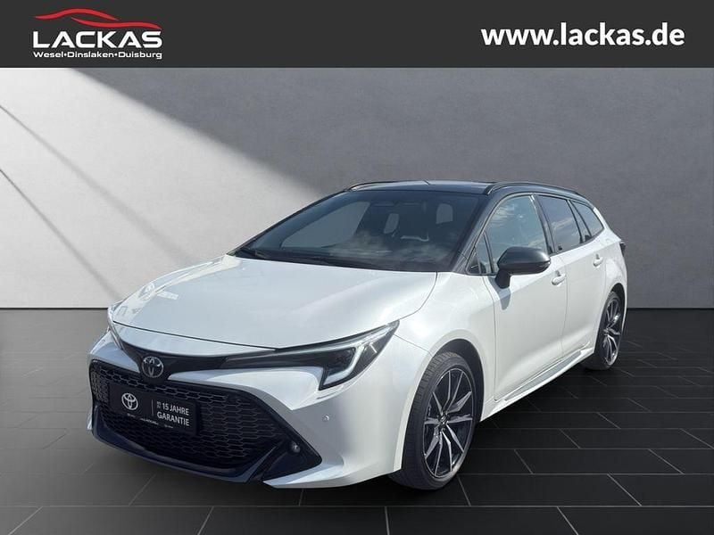 Weiß Neu 2025 Toyota Corolla Sport Limousine | 34.450 € (Guter Preis) - Bild 1/4