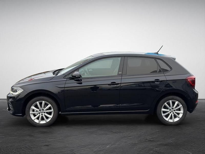 Gebraucht VW Polo Style 95 PS (69 kW) 2025 Schwarz (deep black perleffekt) Limousine