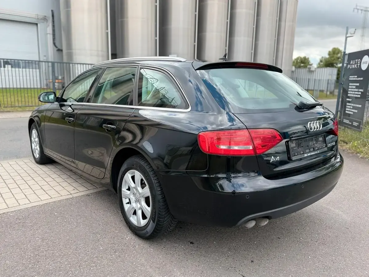 Gebraucht Audi A4 142 PS (104 kW) 2009 Schwarz Kombi
