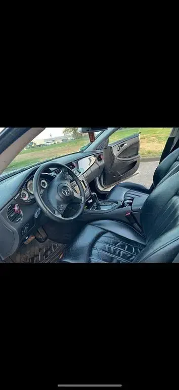 Gebraucht Mercedes CLS320 224 PS (164 kW) 2009 Silber Coupé