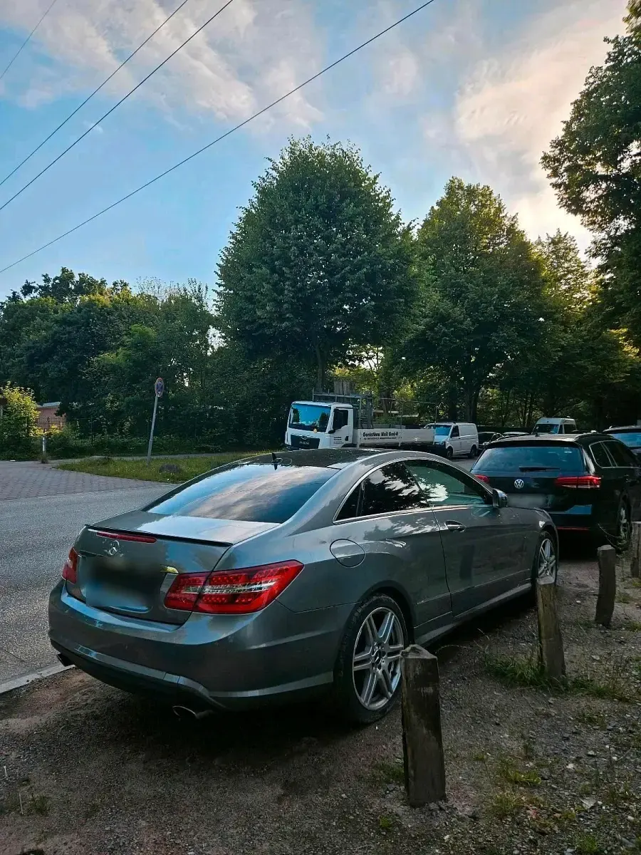 Gebraucht Mercedes E350 292 PS (214 kW) 2009 Grau Coupé