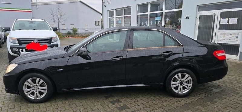 Gebraucht Mercedes E200 136 PS (100 kW) 2010 Schwarz Limousine