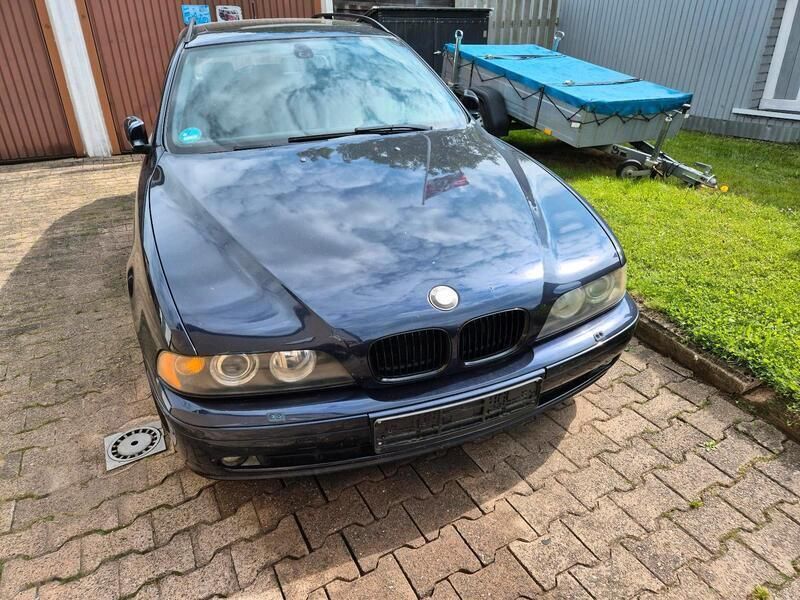 Blau Gebraucht 2003 BMW 520 Kombi | 2.000 € (Guter Preis) - Bild 1/4