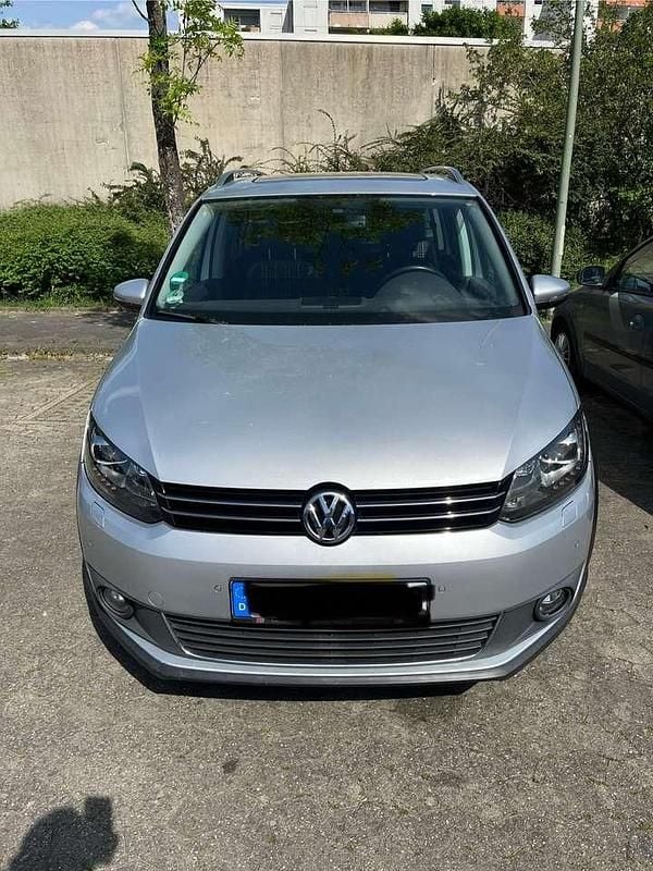 Grau Gebraucht 2012 VW Touran Cross Van / Kleinbus | 12.300 € (Fairer Preis) - Bild 1/4