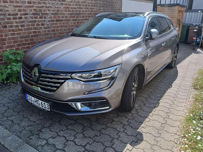 Grau Gebraucht 2021 Renault Talisman GrandTour Initiale Paris Kombi | 19.950 € (Fairer Preis) - Bild 1/4