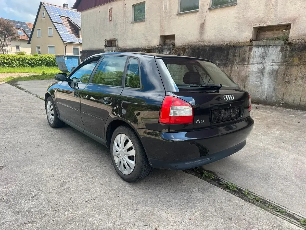Gebraucht Audi A3 102 PS (75 kW) 2003 Schwarz Kleinwagen