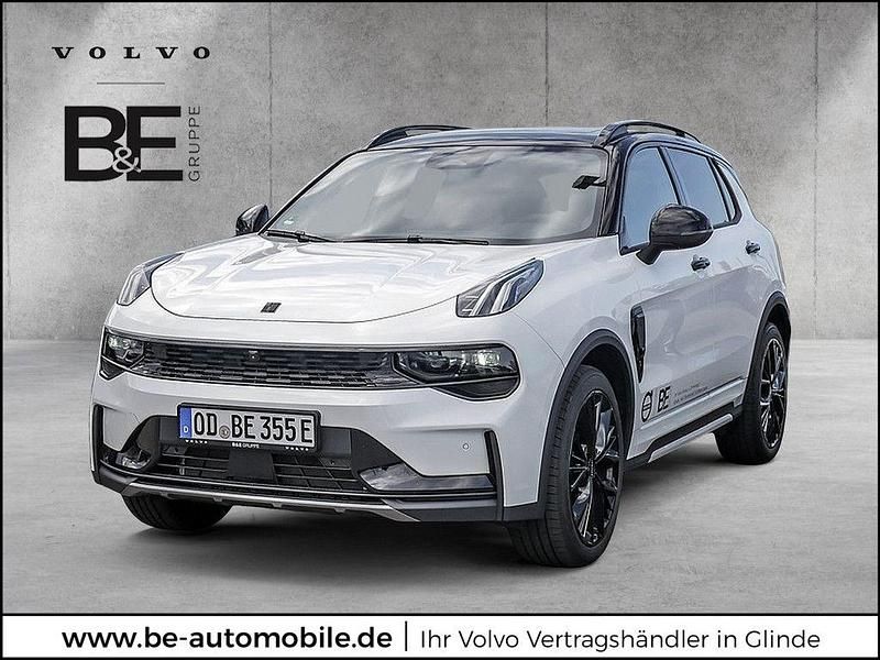 Crystal white Gebraucht 2025 Lynk & Co 01 SUV | 41.950 € - Bild 1/4