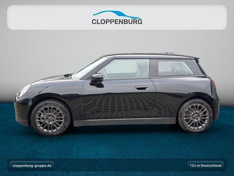 Gebraucht Mini Cooper Essential 135 kW (184 PS) 2024 Schwarz Kleinwagen