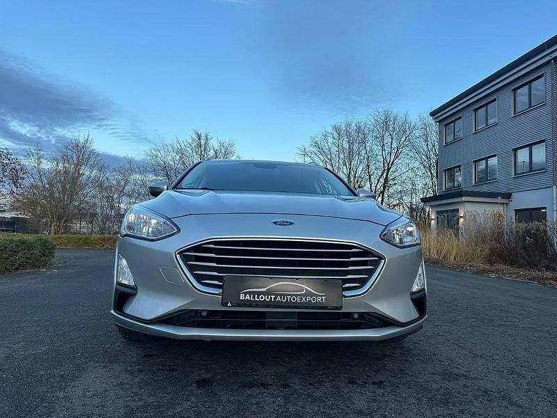 Gebraucht Ford Focus 95 PS (69 kW) 2019 Schwarz Limousine