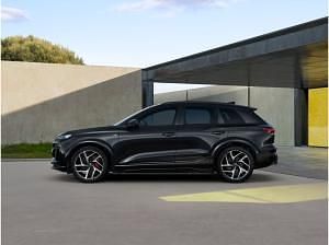 Nouă Audi Q6 e-tron Performance 225 kW (306 CP) 2025 Bej SUV