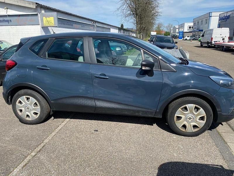 Second-hand Renault Captur Expression 90 CP (66 kW) 2014 SUV