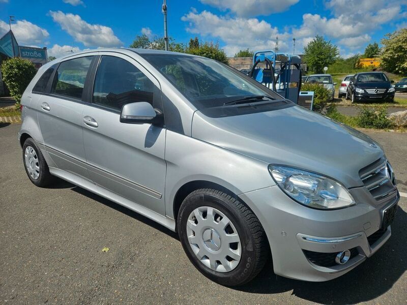 Silber Gebraucht 2009 Mercedes B160 Van / Kleinbus | 6.190 € (Fairer Preis) - Bild 1/4