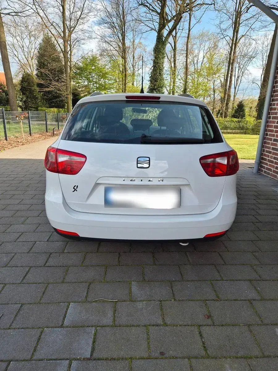 Gebraucht Seat Ibiza ST Reference 69 PS (50 kW) 2012 Weiß Kombi