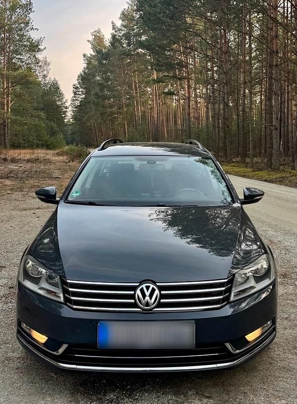 Usata VW Passat 140 CV (102 kW) 2013 Grigio Station wagon
