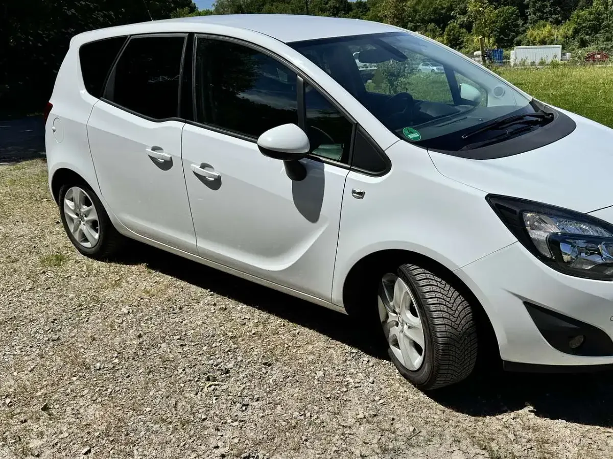 Gebraucht Opel Meriva Edition 140 PS (102 kW) 2010 Weiß Van / Kleinbus