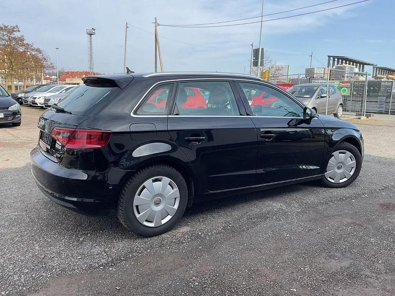 Gebraucht Audi A3 Ambiente 184 PS (135 kW) 2015 Schwarz Limousine