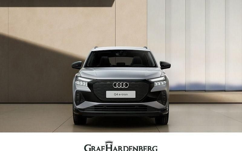 Silber Neu 2026 Audi Q4 e-tron SUV | 51.981 € (Superpreis) - Bild 1/4