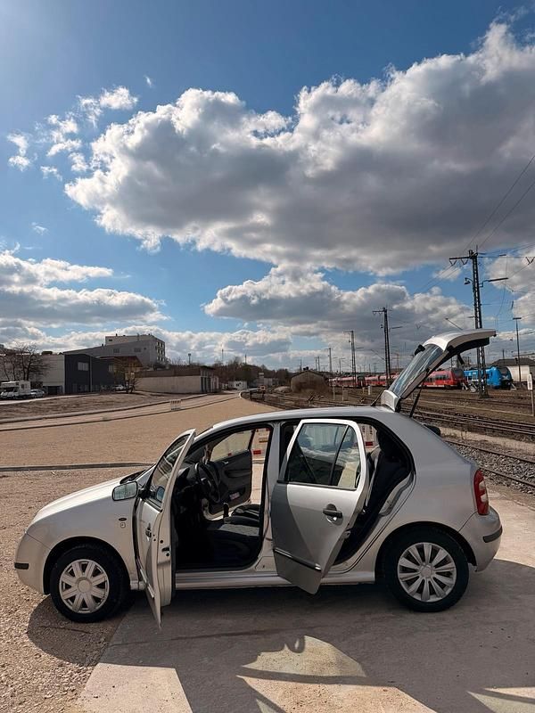 Gebraucht Skoda Fabia 68 PS (50 kW) 2002 Grün Kleinwagen