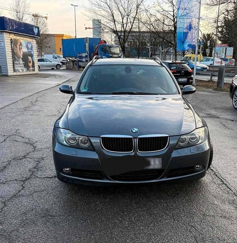Gebraucht BMW 320 177 PS (130 kW) 2007 Grau Kombi