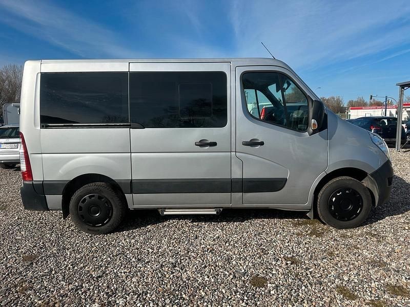 Usado Renault Master 125 HP (91 kW) 2014 Prateado Monovolume