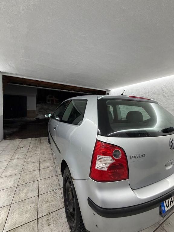 Gebraucht VW Polo Basis 54 PS (39 kW) 2003 Schwarz Limousine