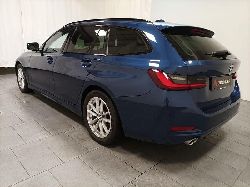 Gebraucht BMW 318 Sport Line 150 PS (110 kW) 2022 Blau Limousine