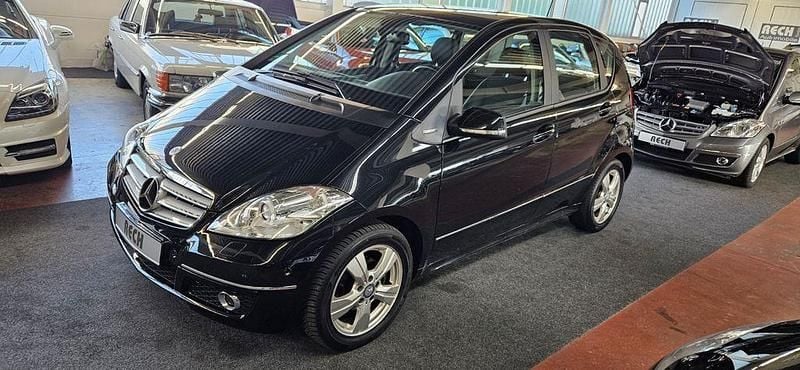 Gebraucht Mercedes A160 Avantgarde 95 PS (69 kW) 2012 Schwarz Limousine