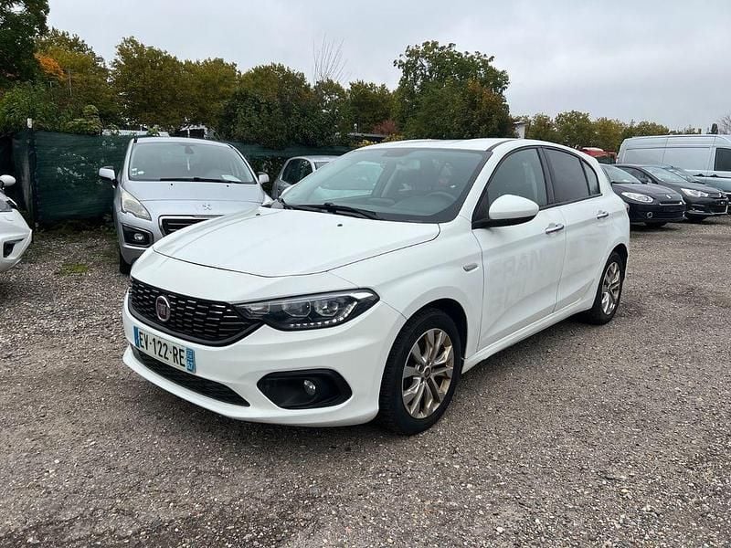 Gebraucht Fiat Tipo 95 PS (69 kW) 2018 Weiß Limousine