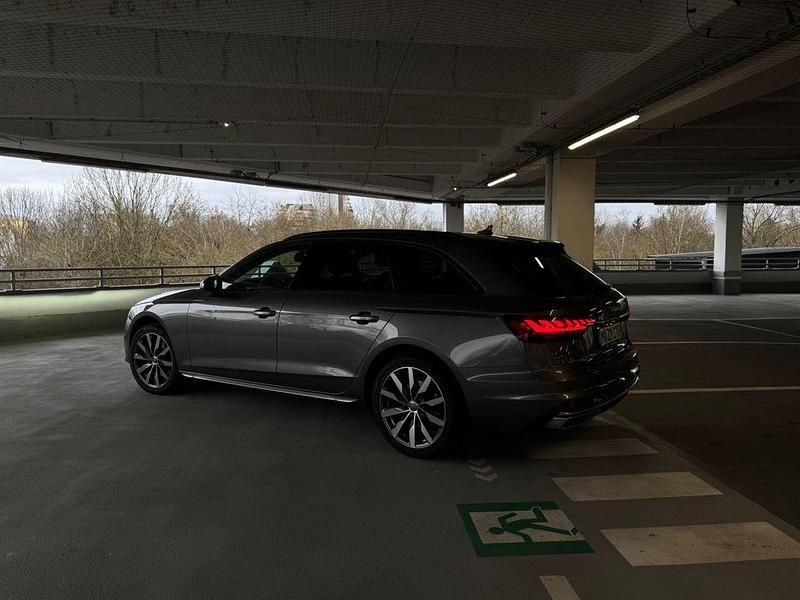 Gebraucht Audi A4 Comfort 150 PS (110 kW) 2019 Grau Limousine