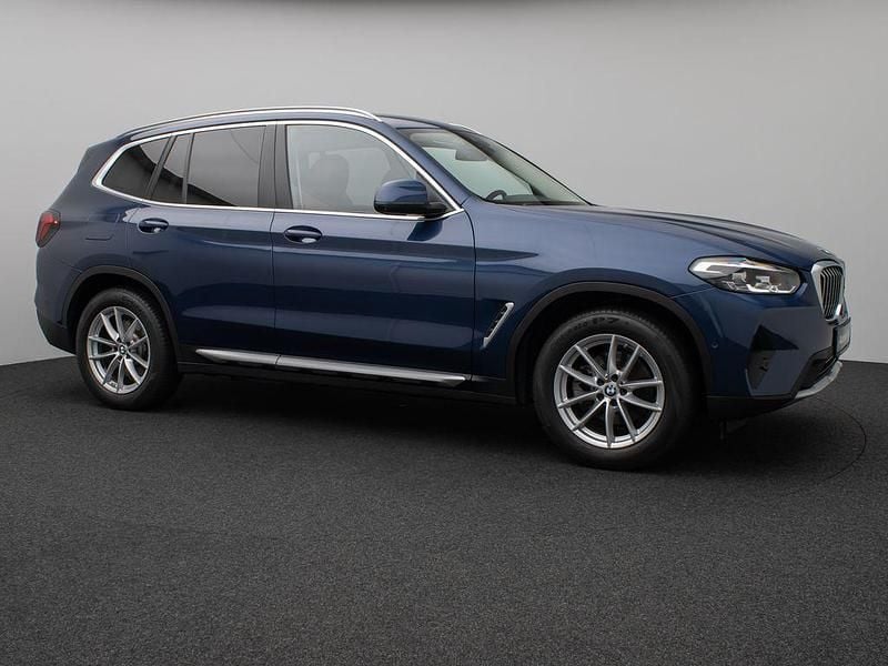 Gebraucht BMW X3 Sport Line 184 PS (135 kW) 2022 Phytonicblau metallicc1mandere SUV
