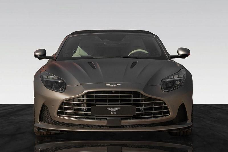 Gebraucht Aston Martin DB12 680 PS (500 kW) 2024 Grau Cabrio