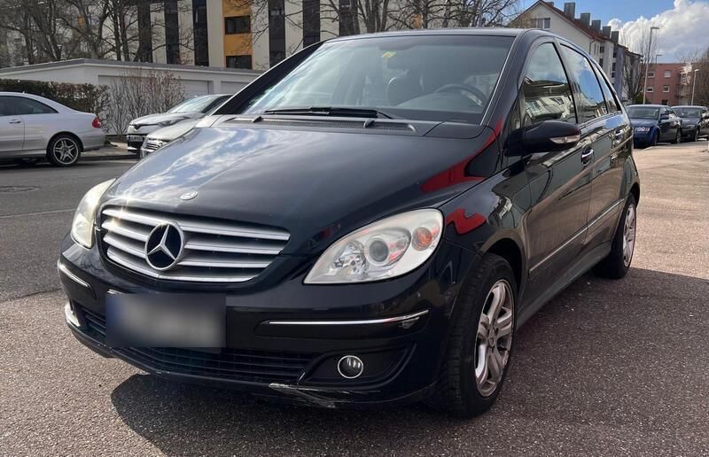 Schwarz Gebraucht 2005 Mercedes B200 Van / Kleinbus | 1.350 € (Superpreis) - Bild 1/4