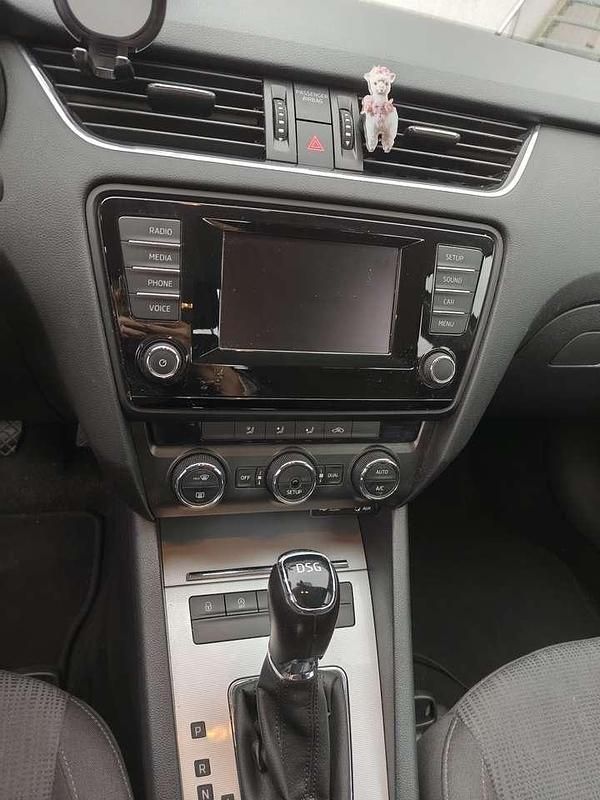 Gebraucht Skoda Octavia 140 PS (102 kW) 2012 Kombi